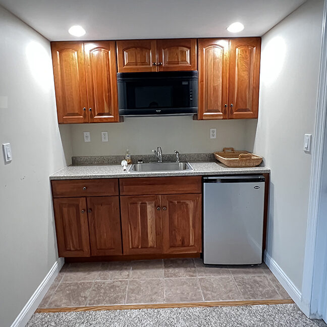 35BR5-Kitchenette